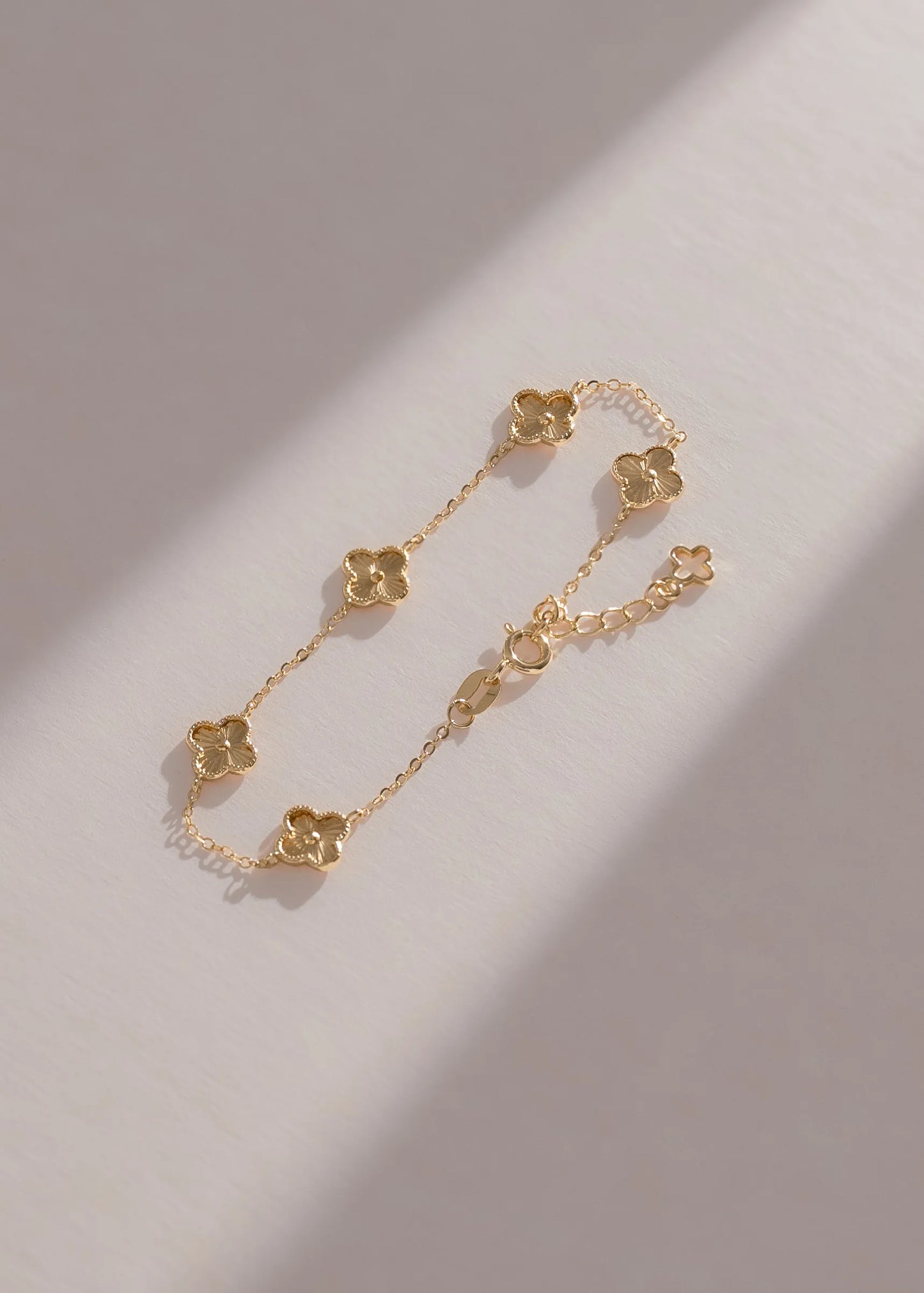 Pulsera Mini Clover Dorada | 16 Cm