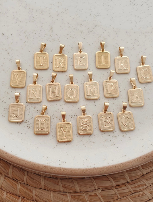 Dije Exclusivo Letra Placa