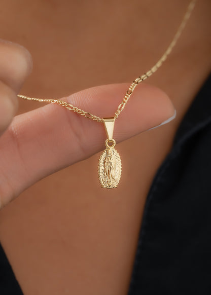 Dije Virgen de Guadalupe Tallada