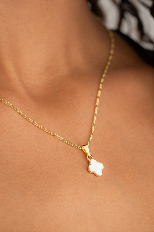 Cadena 45cm + Dije Clover Blanco
