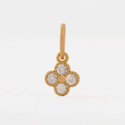 Dije Clover Motif