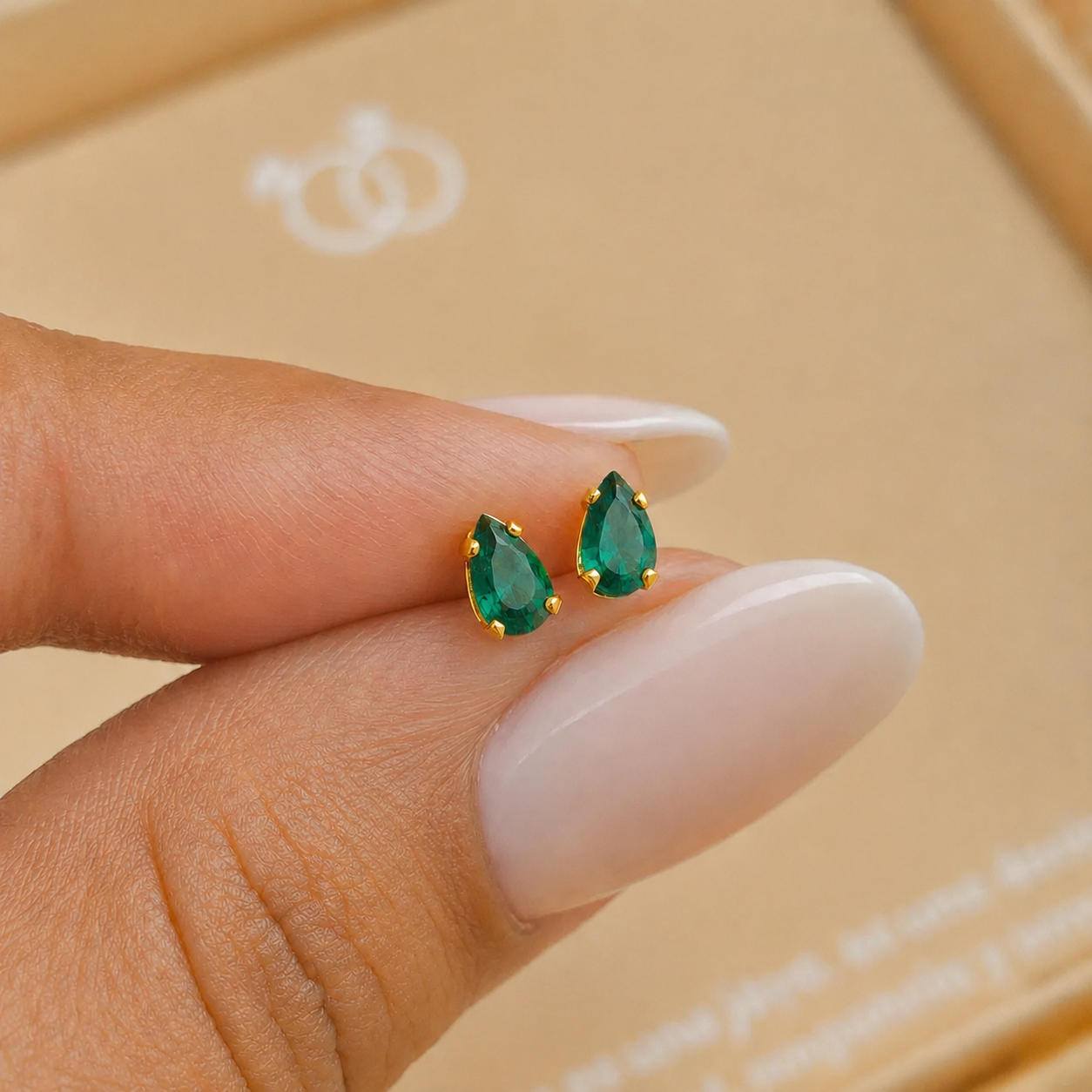 Arete Gota Verde Esmeralda