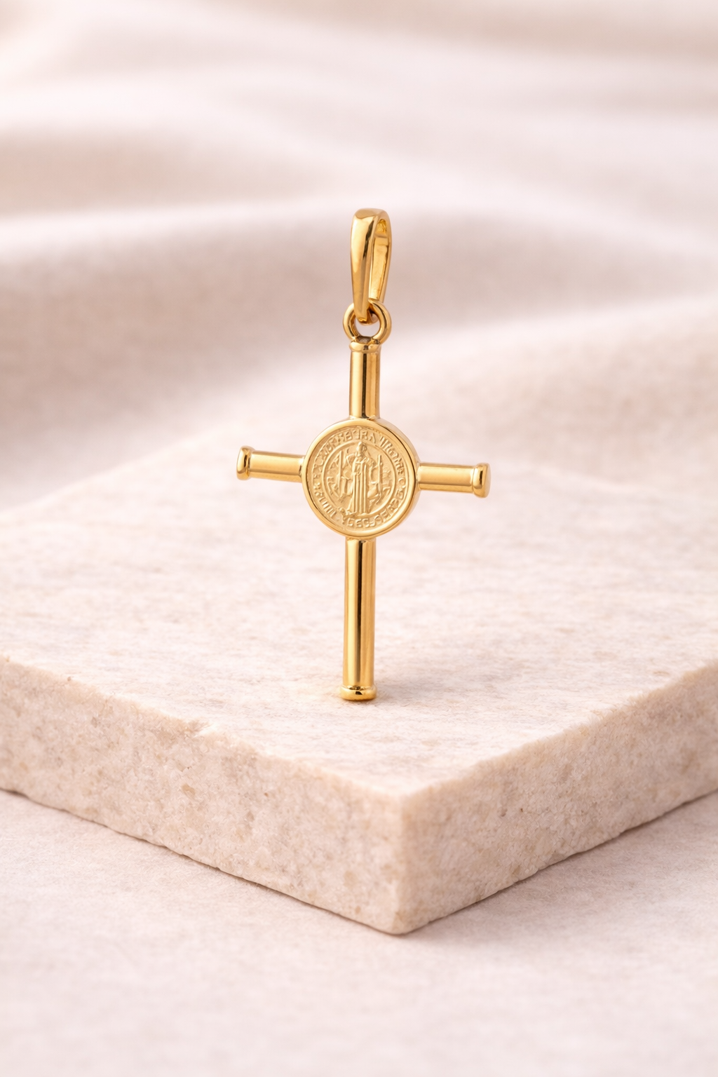 Dije Cruz San Benito