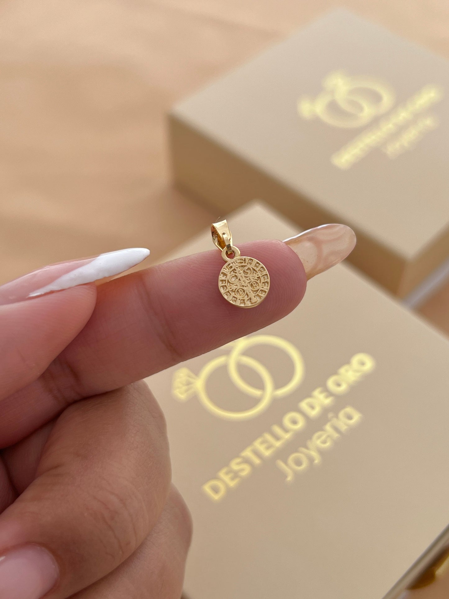 Dije San Benito Mini