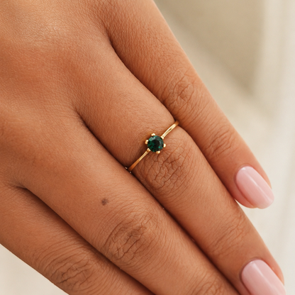 Anillo Solitario Tipo Esmeralda